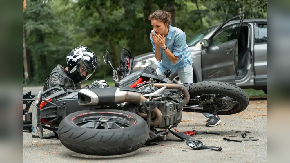 Read more about the article Motorcycle Crash: Essential Safety Tips to Prevent Tragedies